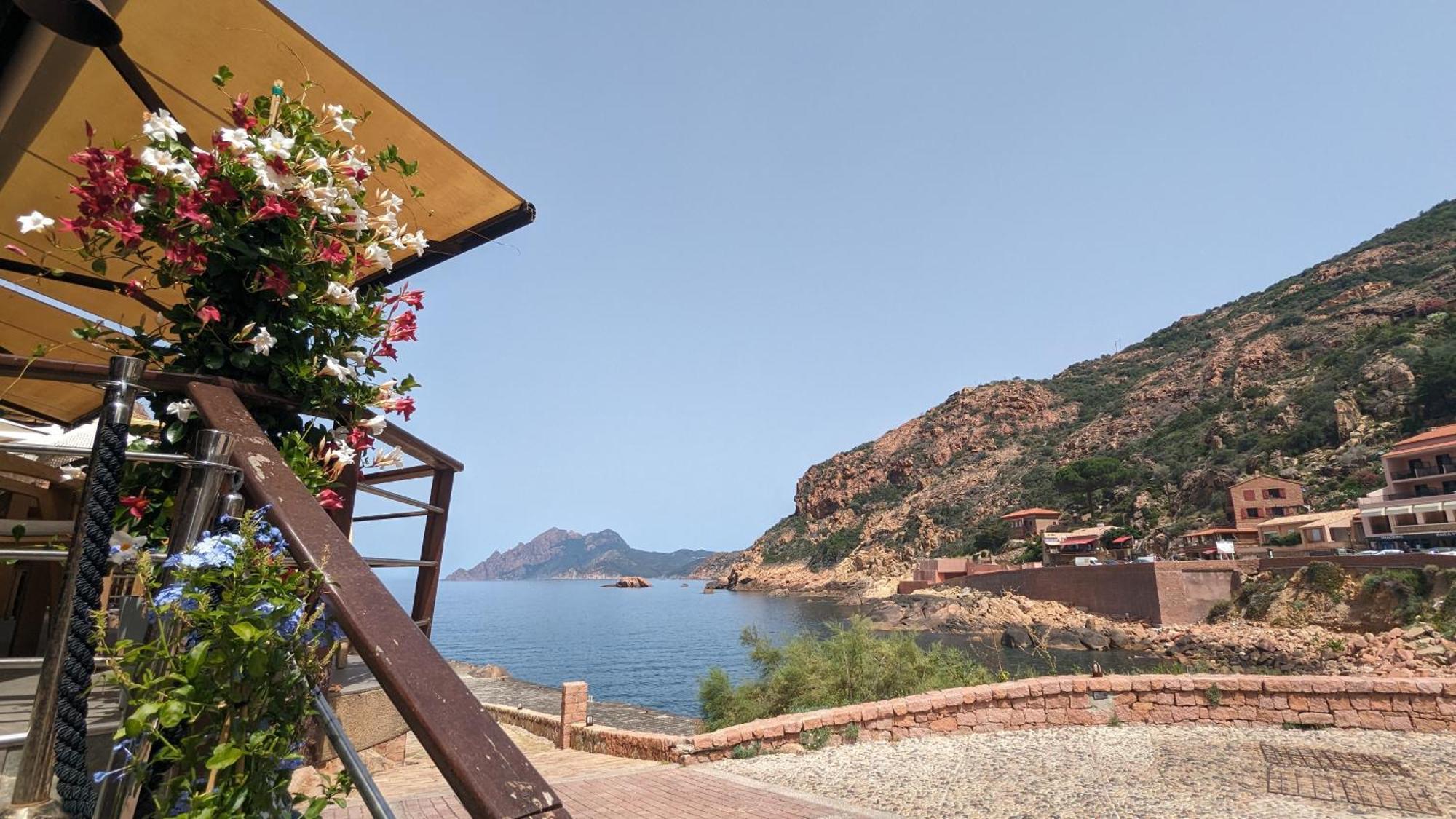Le Porto T3 55M2 Vue Mer Immeuble Traditionnel En Pierre De Taille Avec Prestations Exceptionnelles Barbecue Ordinateur Videosurveillance Terrasse Panoramique Екстер'єр фото